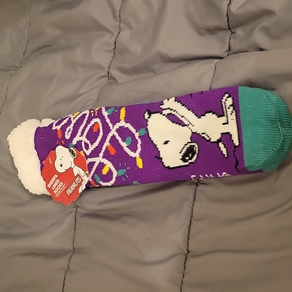Peanuts Other - Super cute Snoopy socks NWT